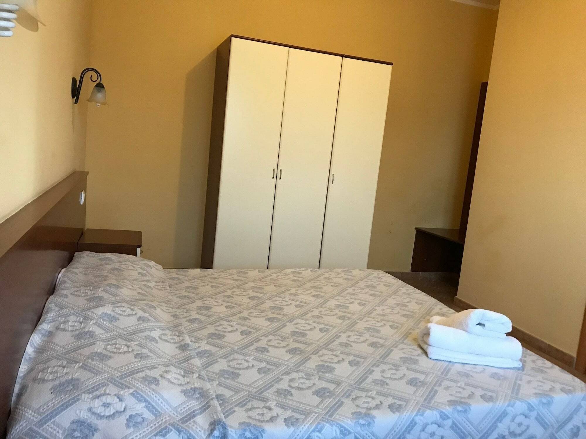 Andrea Vacanze L'ancora Aparthotel *
